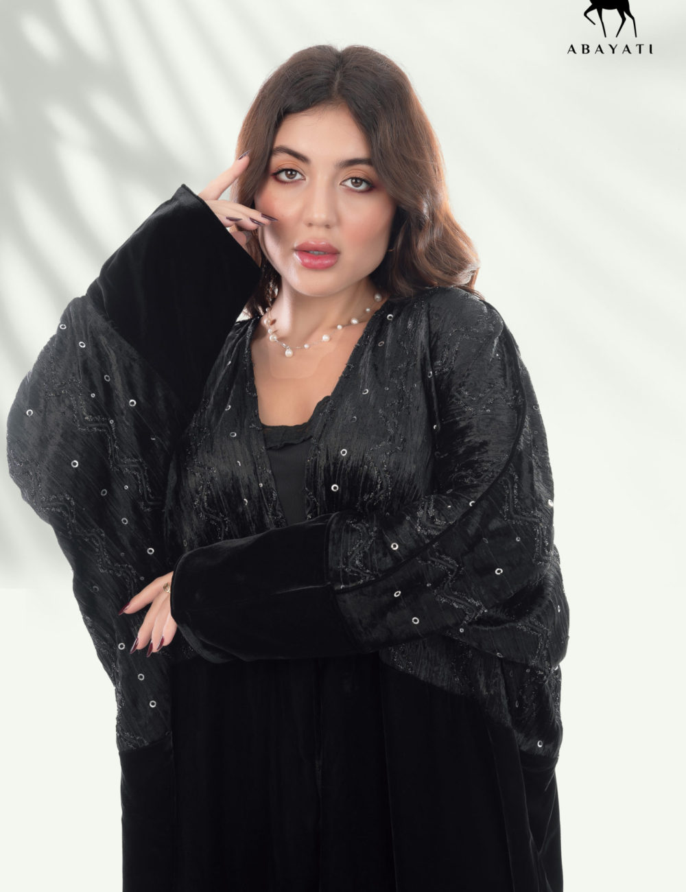 ROYAL BLACK VELVET ABAYA - Image 4