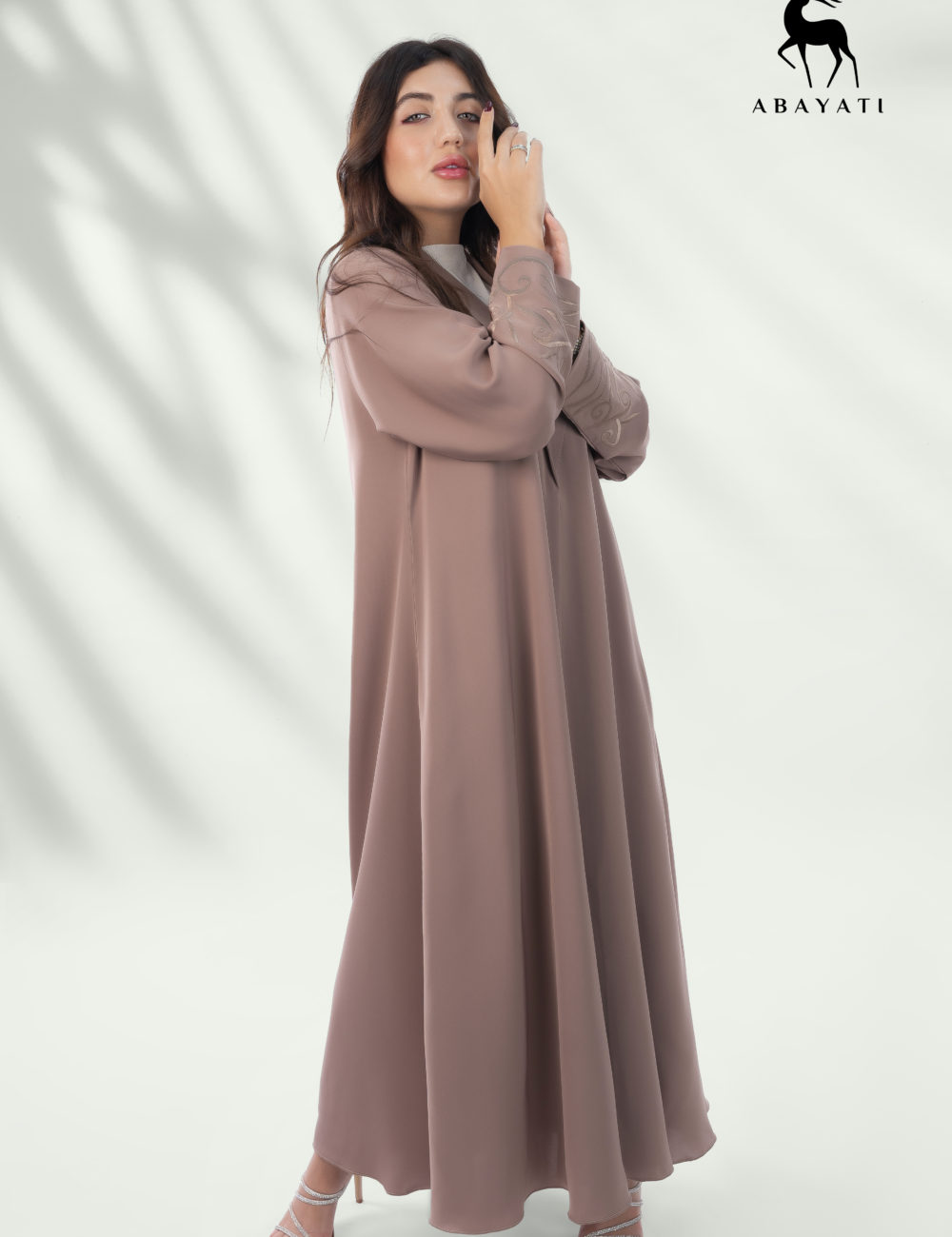 ELEGANT EMBROIDERED ABAYA - Image 3